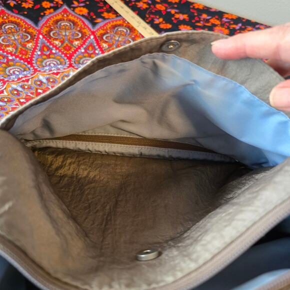 Baggallini Large Hobo Tote in Platinum/gray - Picture 11 of 11